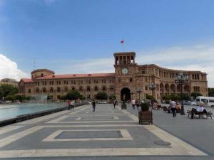Резиденция президента Армении на площади Республики.